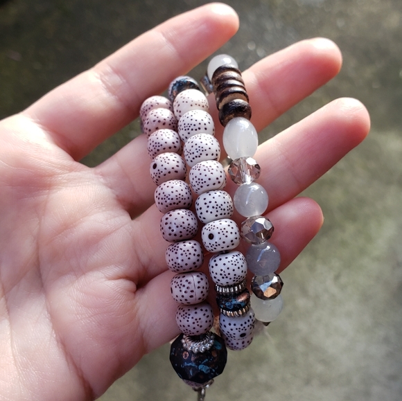 ❌SOLD❌ Boho beaded bracelet set - Picture 3 of 7